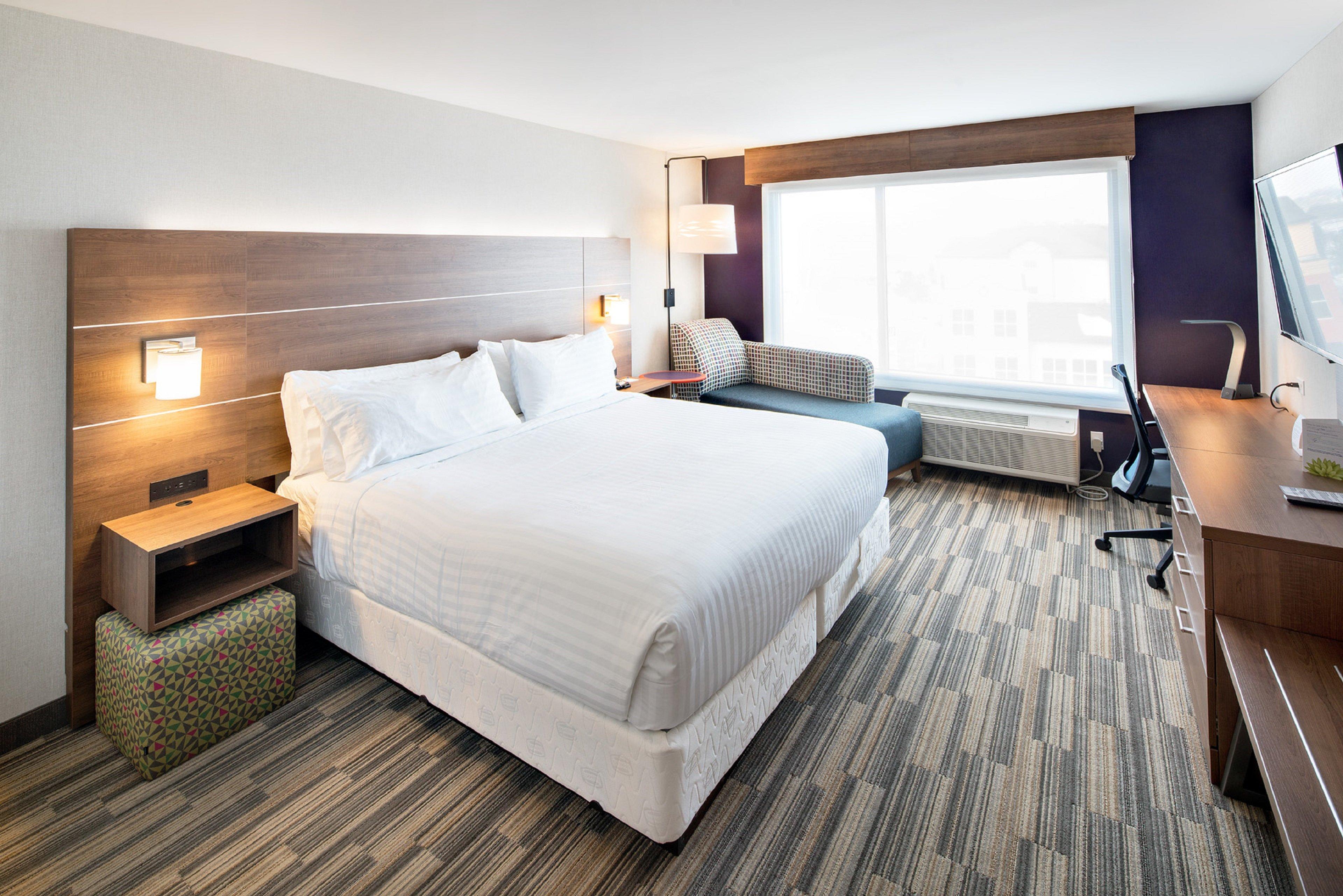 Holiday Inn Express - Red Deer North By Ihg Exterior photo