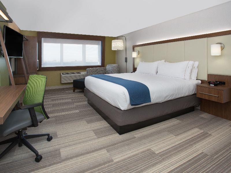 Holiday Inn Express - Red Deer North By Ihg Exterior photo